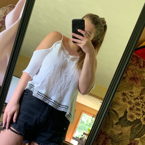 Two summer shirts bundle! - Picture 5 of 8